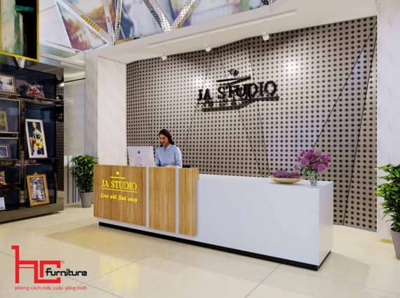 Giao tiếp và hỗ trợ khách hàng