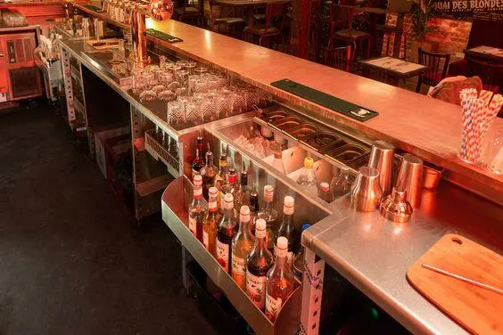 Mẫu quầy pha chế inox cho quán bar giá rẻ hiện nay, đẹp và sang