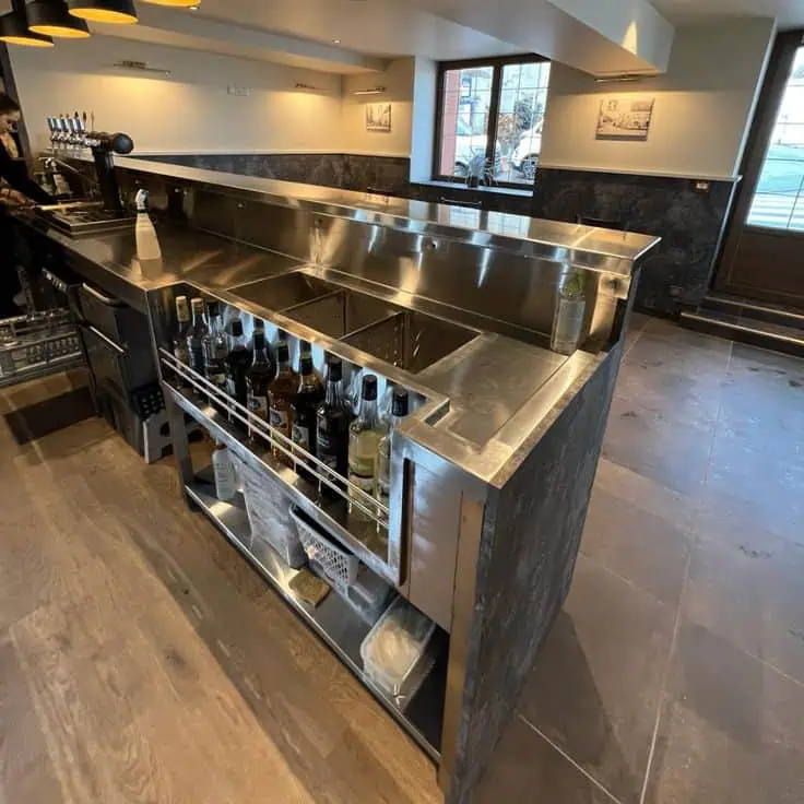 Thi công quầy pha chế inox cho quán bar giá rẻ đẹp hiện nay