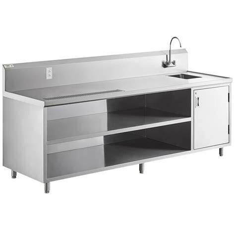 Những mẫu thiết kế quầy pha chế inox có chậu rửa tiện lợi
