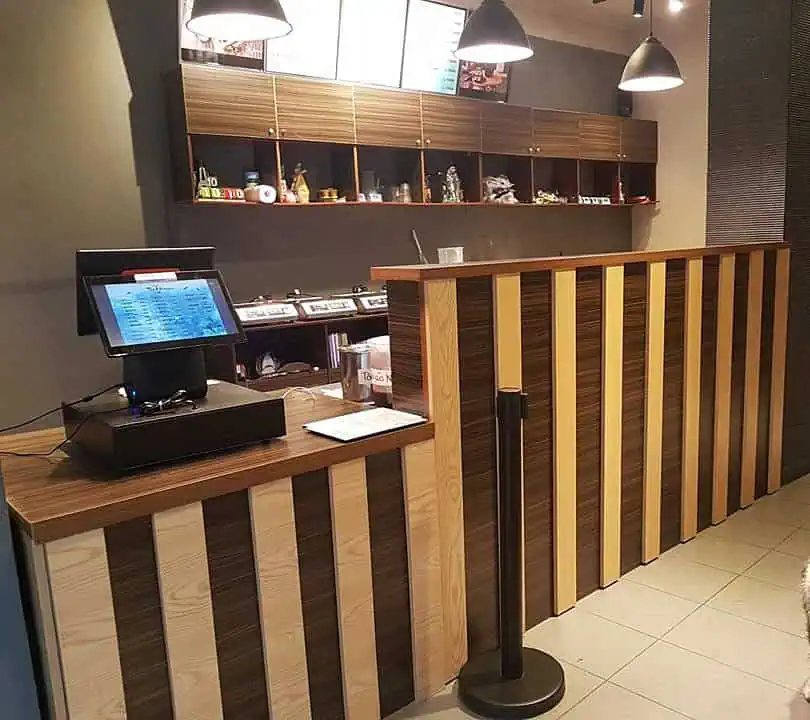 Quầy thu ngân bằng gỗ