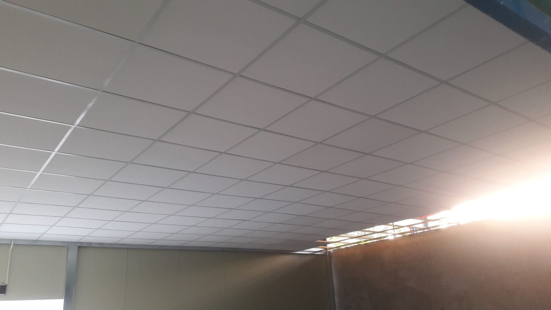 Trần thạch cao thả với khả năng cách âm