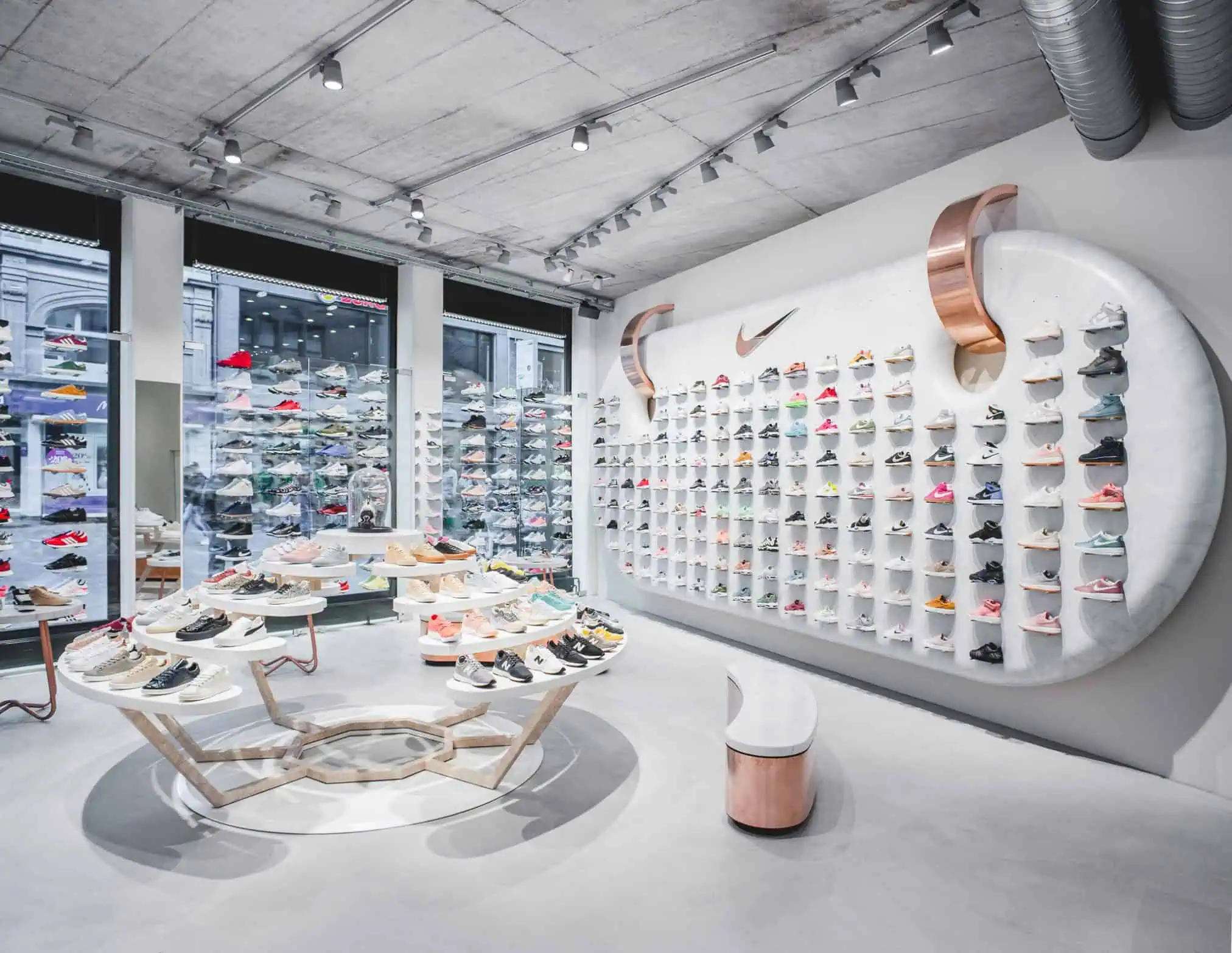 Thi công shop thể thao tại Đà Nẵng