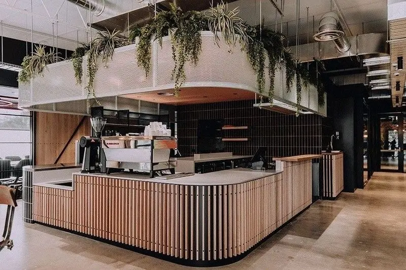 Hình ảnh quầy bar tối giản