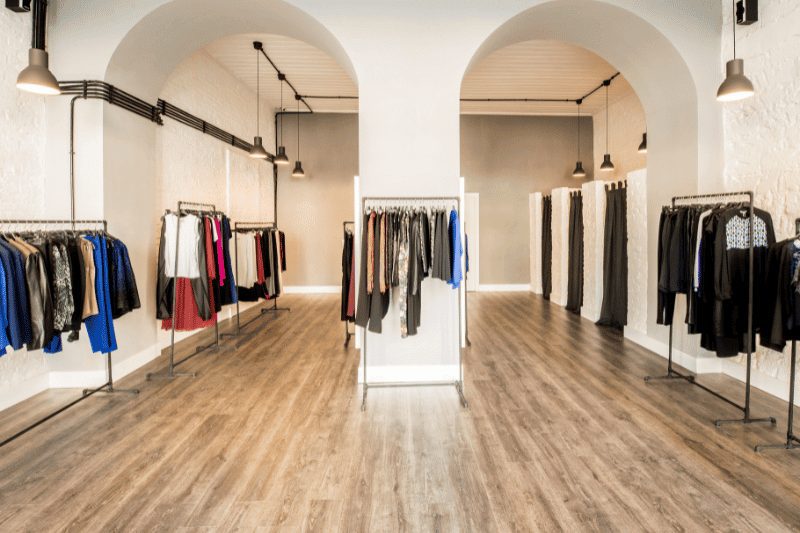 Vị trí và mặt bằng cửa hàng Shop thuận lợi