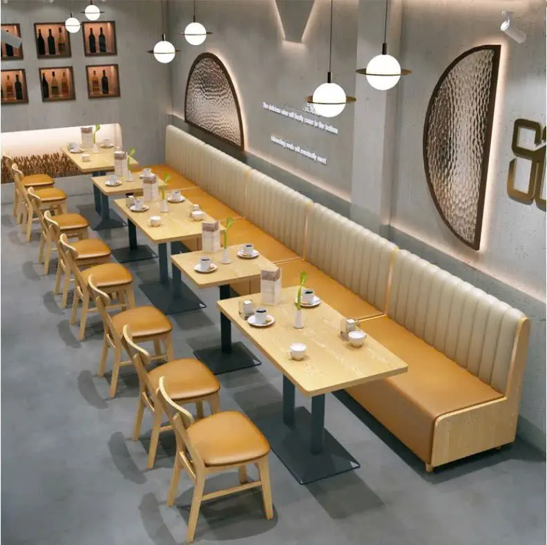 Không gian quán cafe hiện đại, ấm cúng