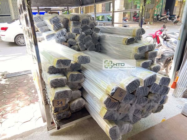 Giá kệ trưng bày