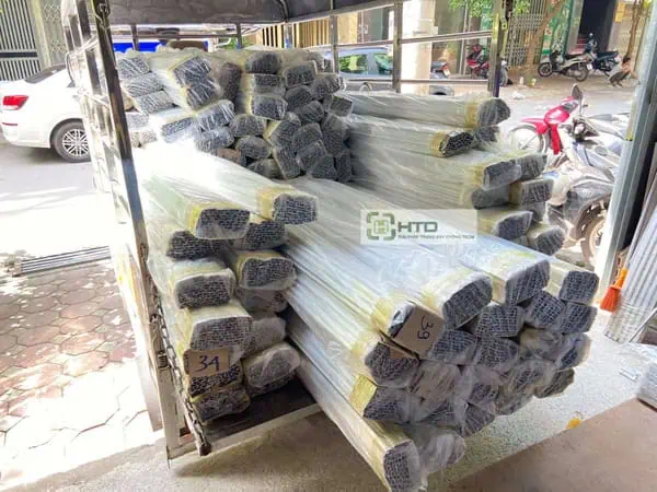 Giá kệ trưng bày