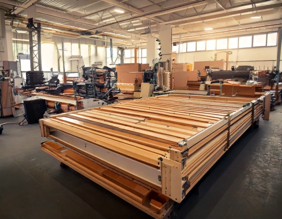 Xuong Gia Cong Giuong Xuat Khau Uy Tin 1