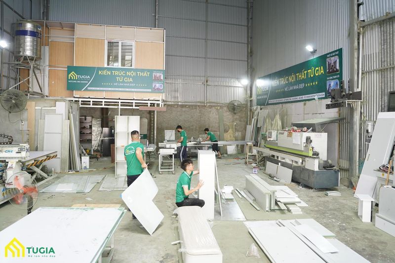 xuong san xuat noi that 1013